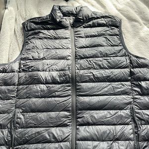 Eddie Bauer XXL Black Puffer Vest